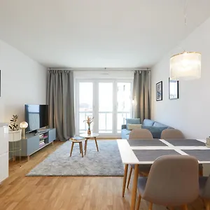  Apartment Redlok